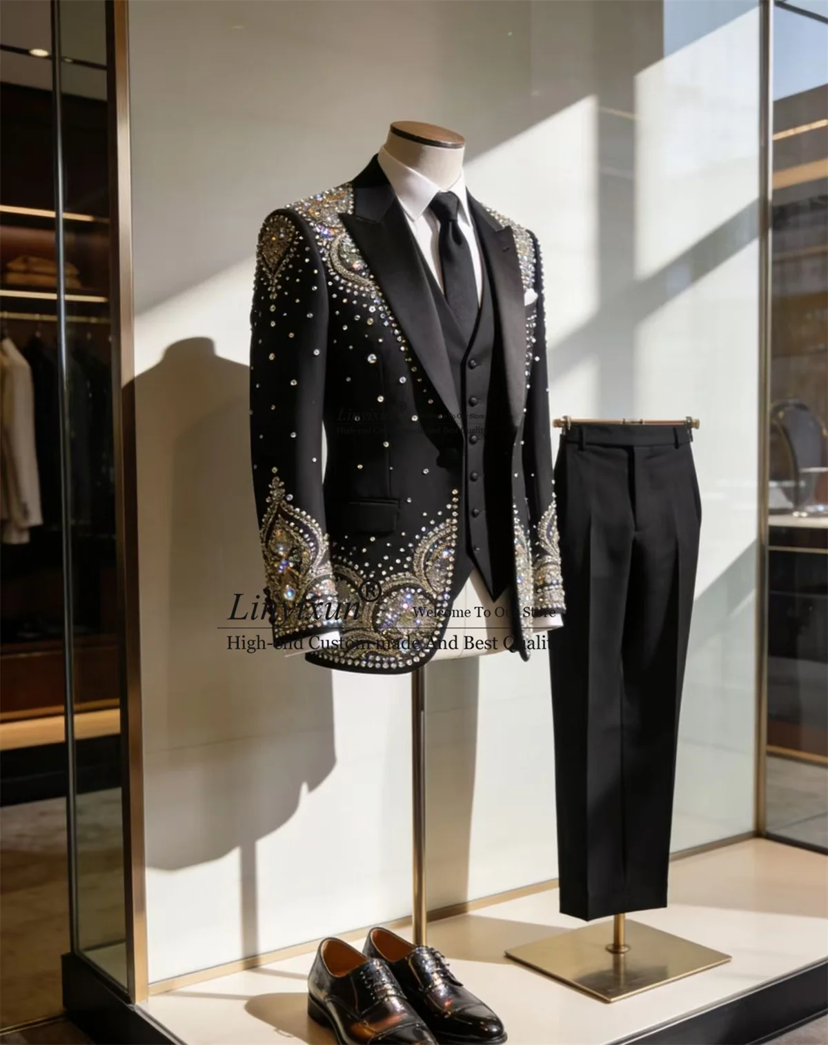 

Sparkly Jewel Ornament Men Suit Customized Birthyday Slim Fit Wedding Tuxedos 3 Pieces Sets Groom Male Blazer Party Ropa hombre