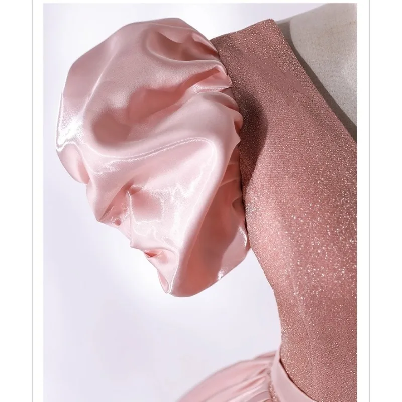 2025 المرأة الجديدة الأميرة كم الساتان شبكة الخامس الرقبة مساء فستان موضة مأدبة المضيف الصوتية الفن امتحان طالب فستان محكم من عند الصدر ويتدلى بشكل واسع