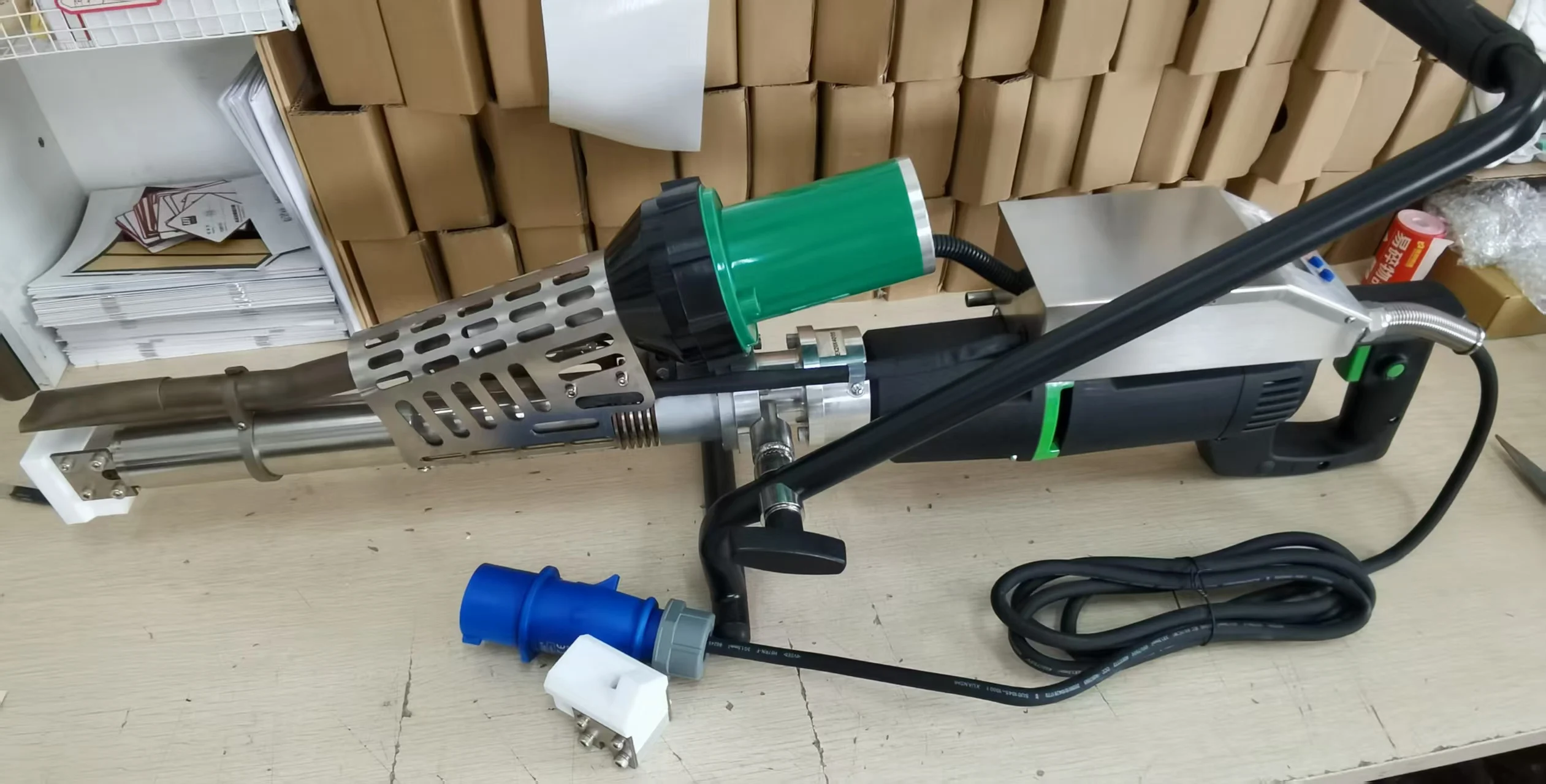 SWT-NS630A Hand Welding Extruder HDPE Plastic Extrusion Welder 1600W Hand Extruder Plastic Extrusion Welding