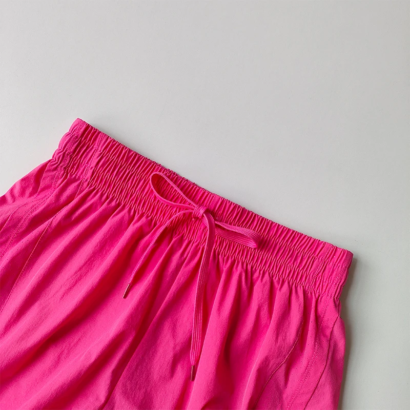 Neue Sommer-Sportshorts für Damen, lockere, schnelltrocknende, nicht durchsichtige Fitnesshose, Trainings-, Yoga- und Pilates-Shorts – Detail 9
