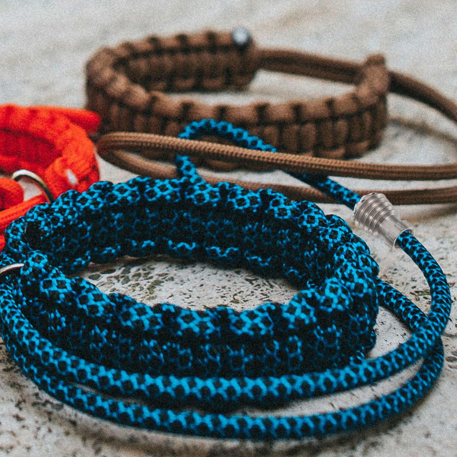 

Titanium Lanyard Bead Lightweight Parachute Cord Titanium Alloy Pendant Bead Keychain Backpack Outdoor Camping Hiking Gear