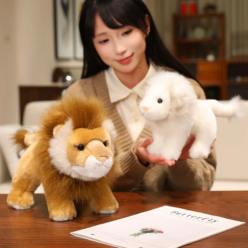 หมอนสิงโตนุ่มนิ่มน่ารัก ของขวัญสุดฮาสำหรับตกแต่งบ้าน เตียง โซฟา สำนักงาน พร้อมฐานกันลื่น ซักเครื่องได้ คุณภาพสูง