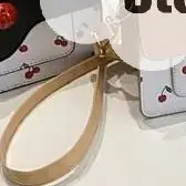 

Большая вместительная сумка с вишневым принтом, милая сумка через плечо для повседневных поездок на работу, портативное хранилище, подарок через плечо для девочек