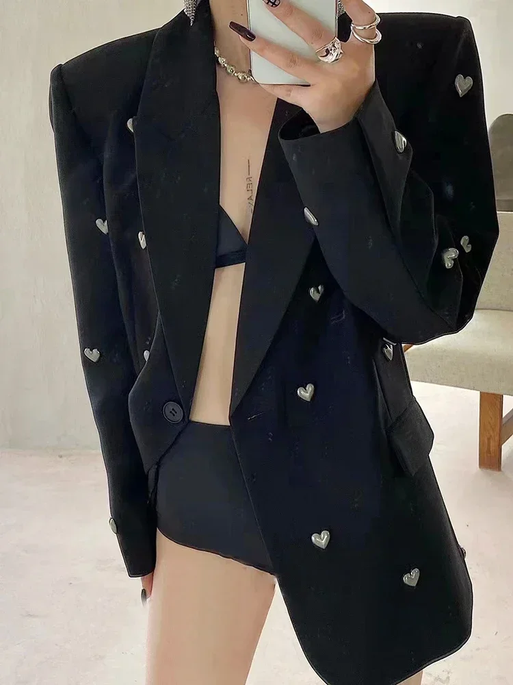 Blazer de manga larga con cuello con muescas para mujer, chaqueta de un solo botón, decoración de remaches de amor en 3D, novedad de otoño, 2024