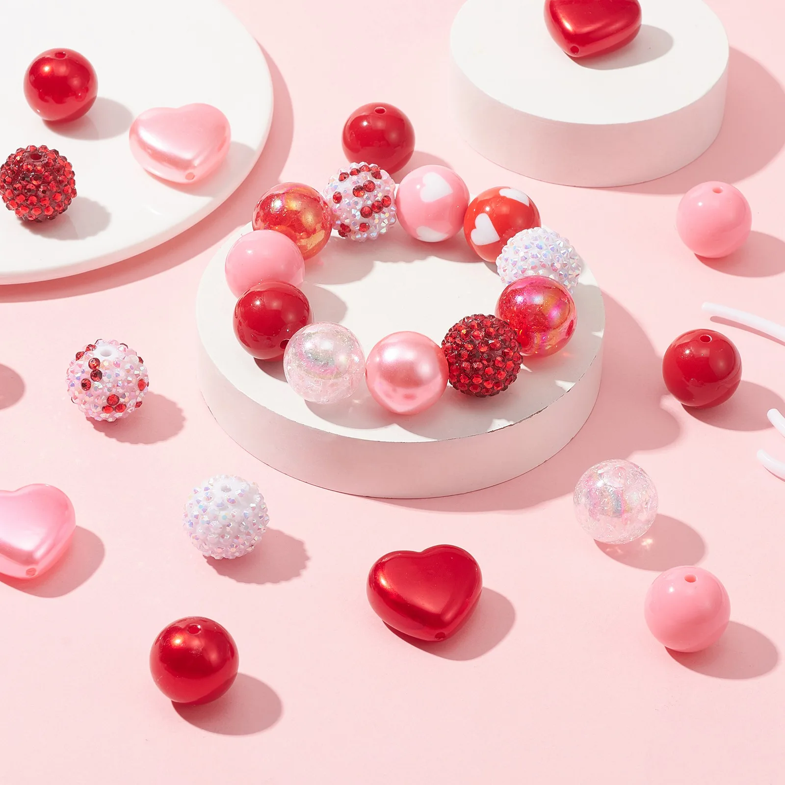 50Pcs 20mm Valentine\'s Day Theme Beads Pink & Red &Green Bubblegum Beads Acrylic Heart Beads for DIY Jewelry Making Accessories