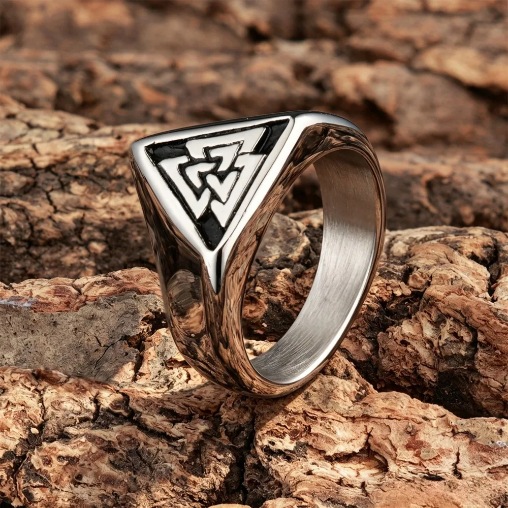 Vintage Nordic Viking Ring Titanium Steel Finger Jewelry Triangle Symbol Signet Ring Retro Antiqued Rune Protector Amulet Ring