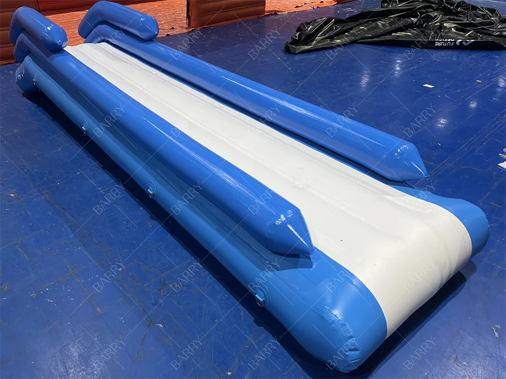 معدات لعب المياه القابلة للتخصيص من مادة PVC العائمة لليخوت منزلق مائي قابل للنفخ #5