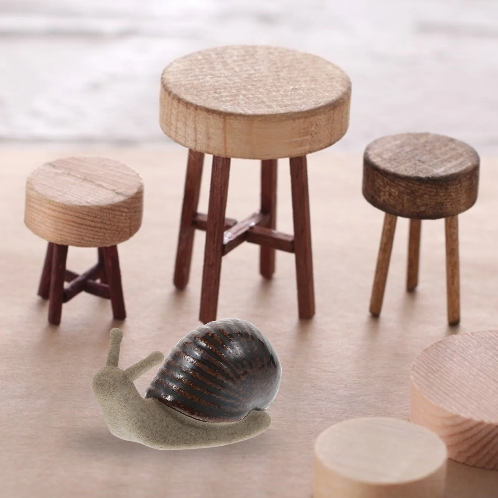 

1Pcs Mini Ceramic Snail Decoration Lifelike Simulated Snail Statue for Garden Flowerpot Potted Landscaping Home Desk Decor