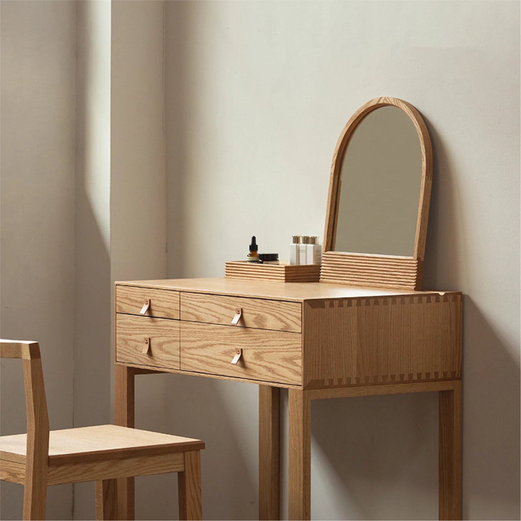 

Artistic Wooden Makeup Table Mirror Storage Tray Red Oak China Small Apartment Bedroom Detachable Multi-function