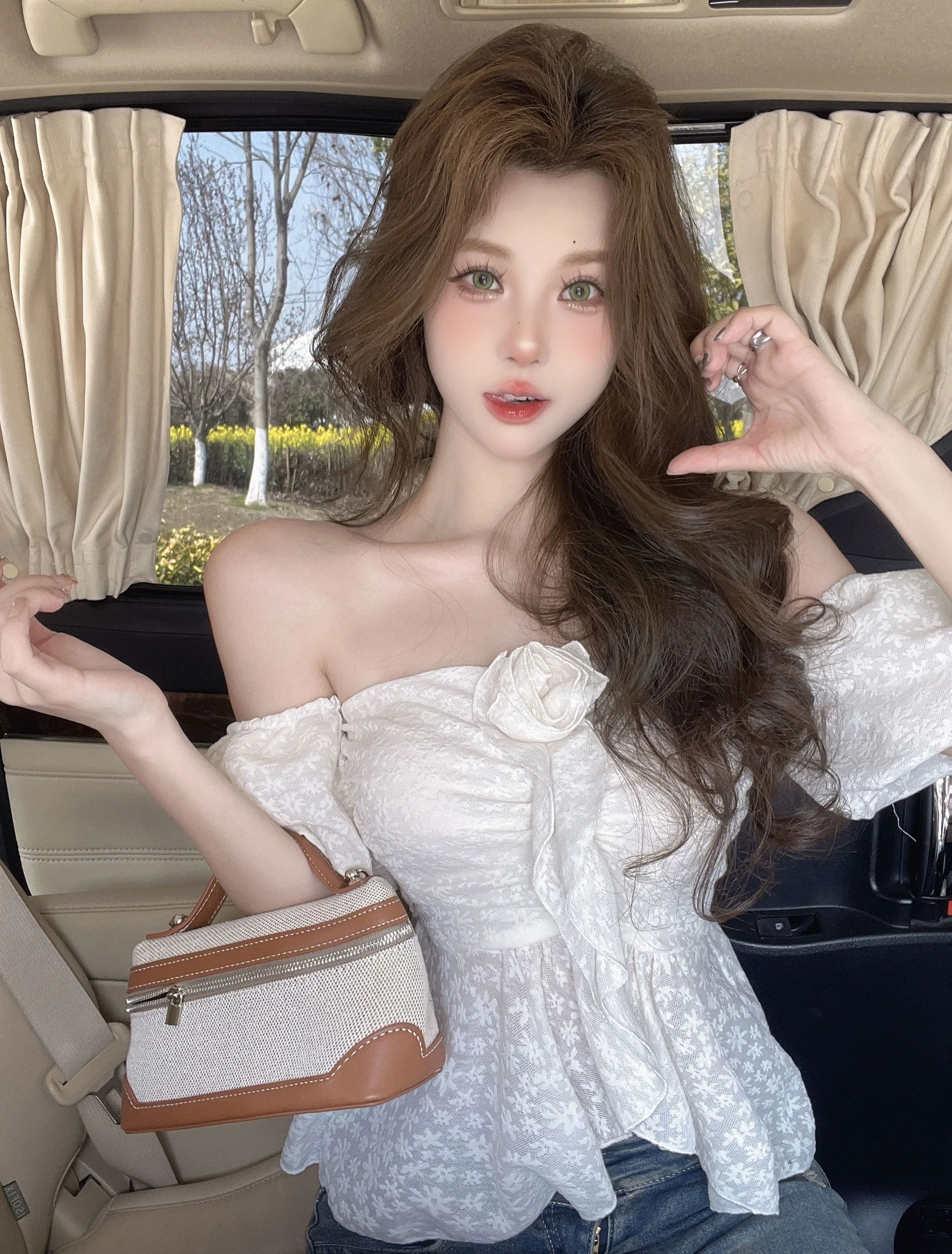 

Chic Summer Bubble Sleeve Shirt Women's Fashionable Pure Desire Style Short Sleeve Sweet Waist Cinching Beautiful Top Small S...