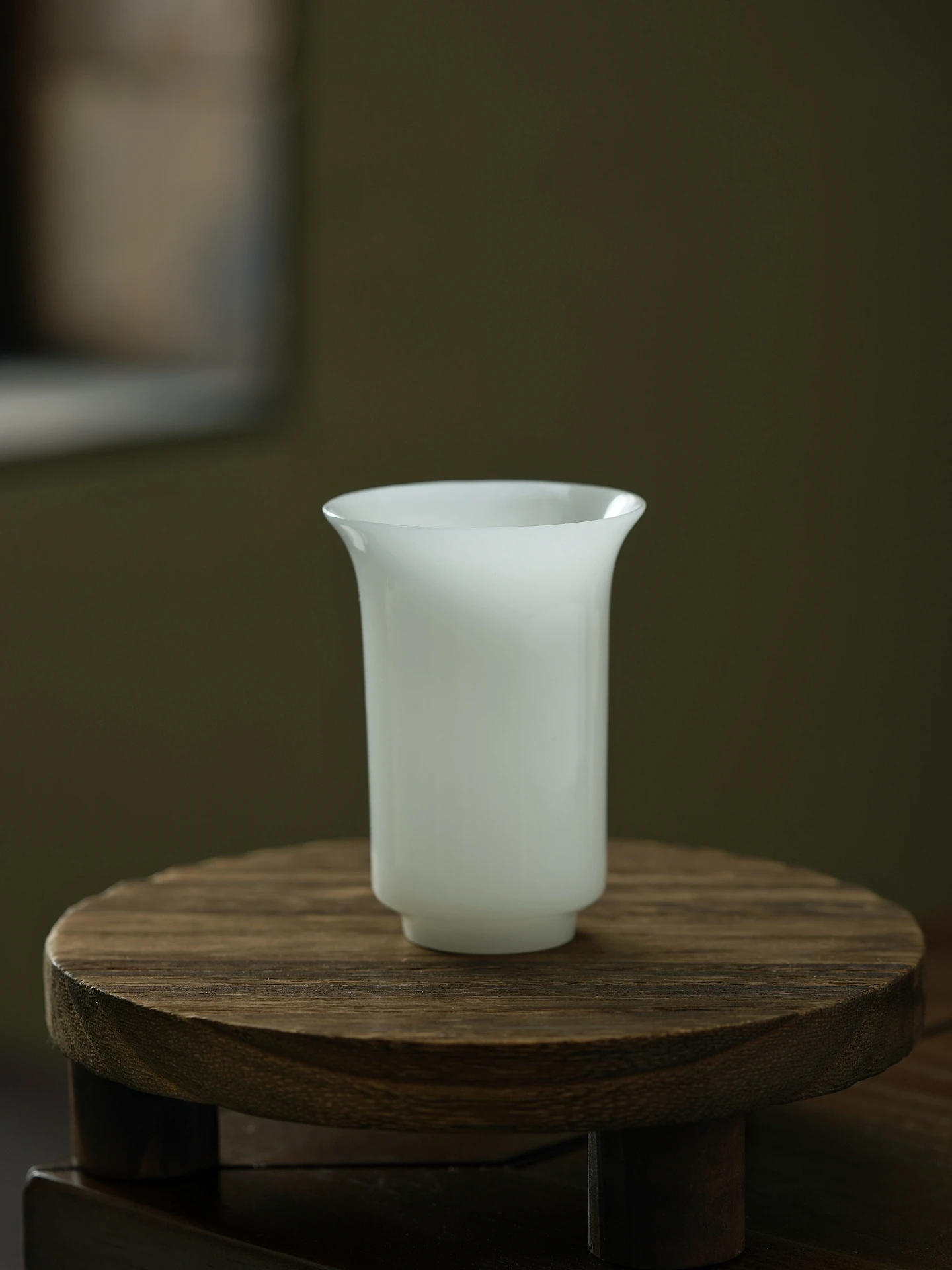 

Ice Jade Porcelain Tea Cup Owner Personal Tasting Cup Fragrance Smelling Cup Simple Style Handmade White Porcelain Tea Set