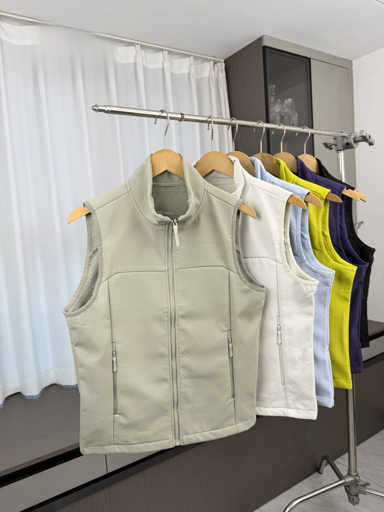 Men's Casual Sports Stand Collar Lightweight Thermal Vest Fashionable Urban Style Breathable Standard Fit Outerwear for Autumn