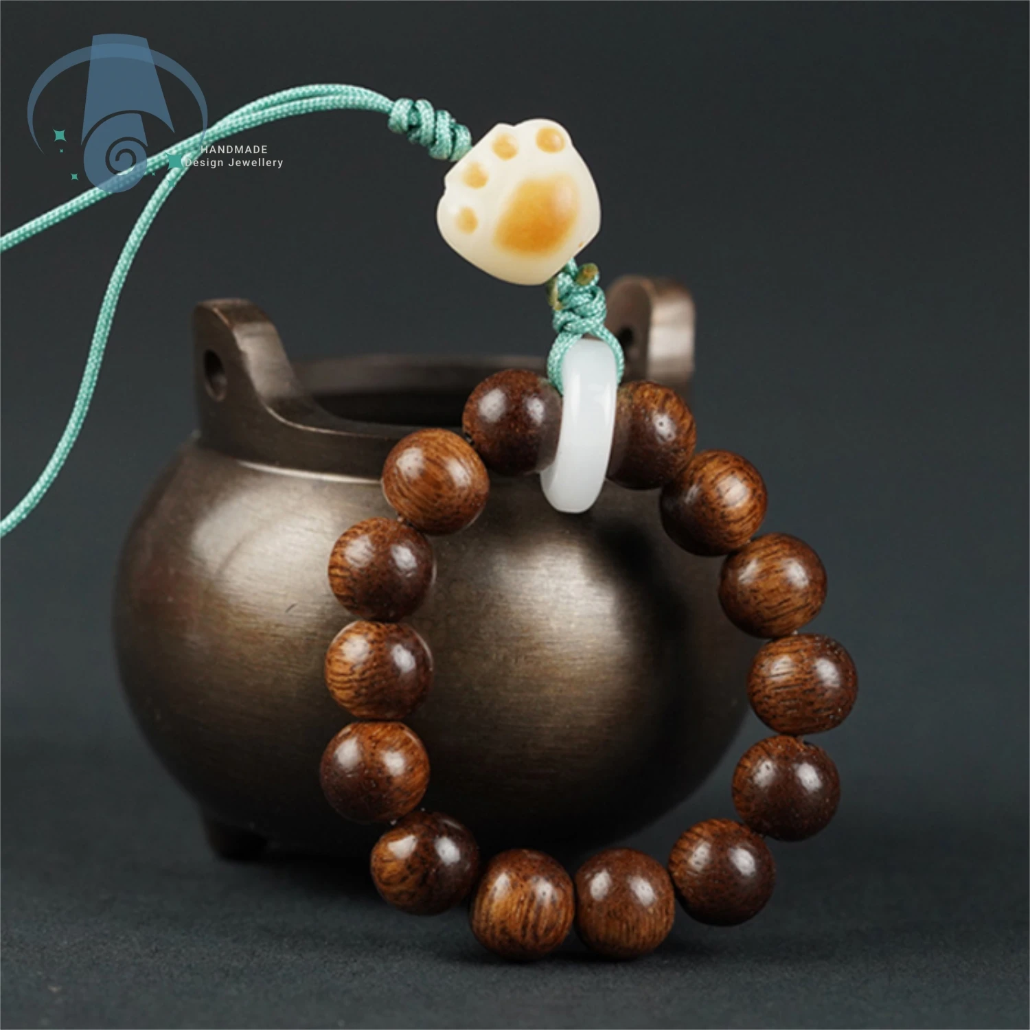 Natural Qinan agarwood Buddha beads Hotan Jade transferência Keychain Original car key bag Pingente de telefone celular Etnic retro simples brinquedos culturais homens e mulheres jóias