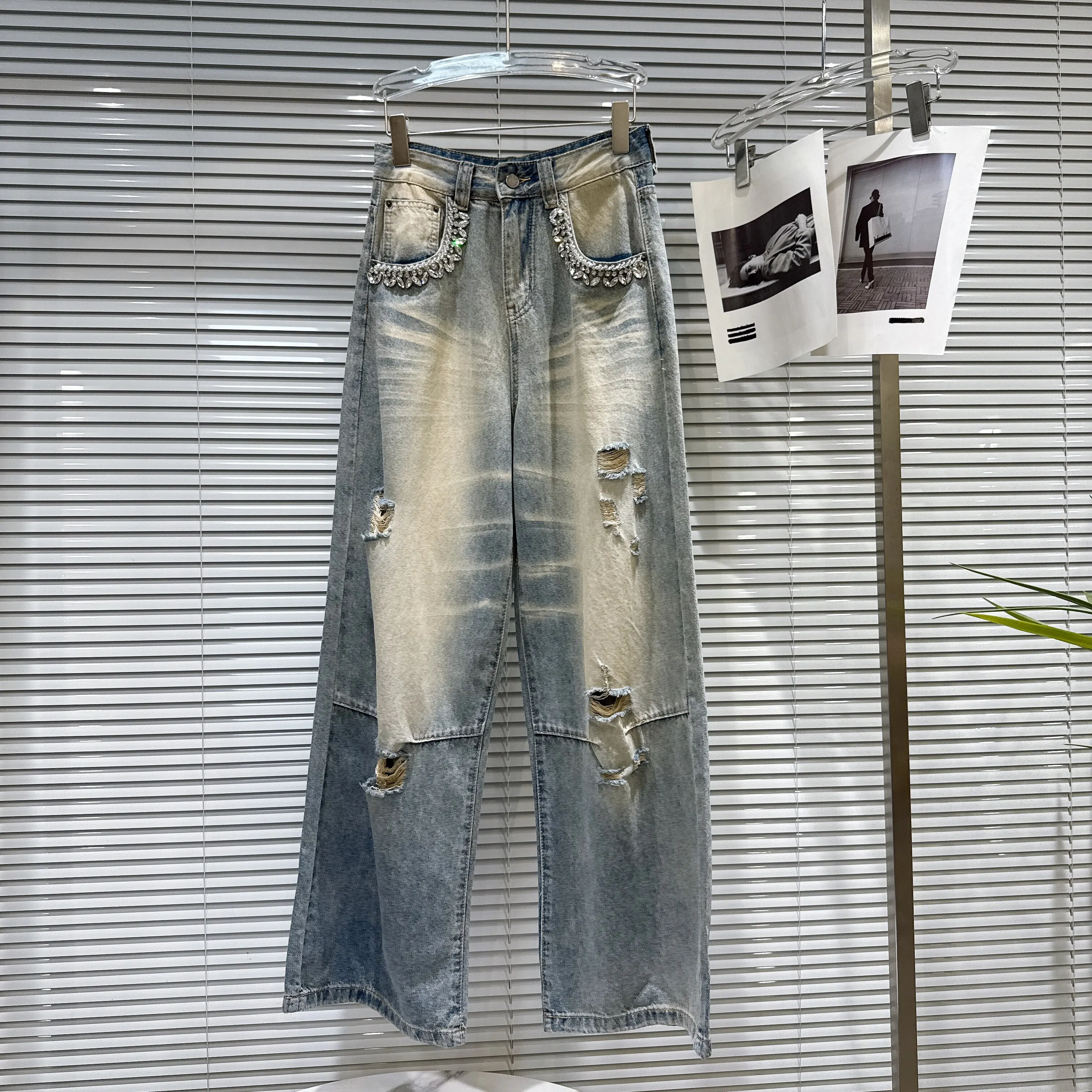 

2026 Spring New American Spicy Girl Studded Pocket Distressed Washed Ripped Straight Leg Jeans, Street Trend Denim Pants