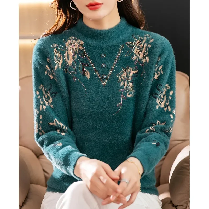 Mother\'s Autumn and Winter Thicken Imitation Mink Fleece Embroidered Sweater Fashion Diamonds inlay Knitted Lady Warm Pullover