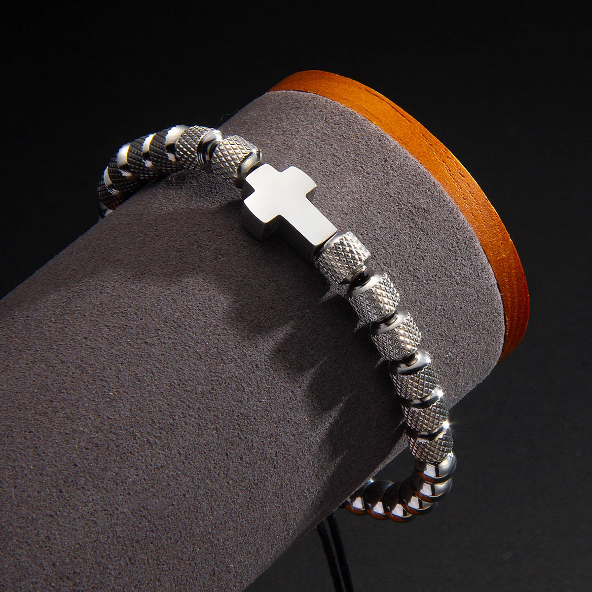 Krone Titan Stahl Ananas Perlen Vakuumbeschichtung Armband Herren gewebtes verstellbares Hip-Hop-Armband