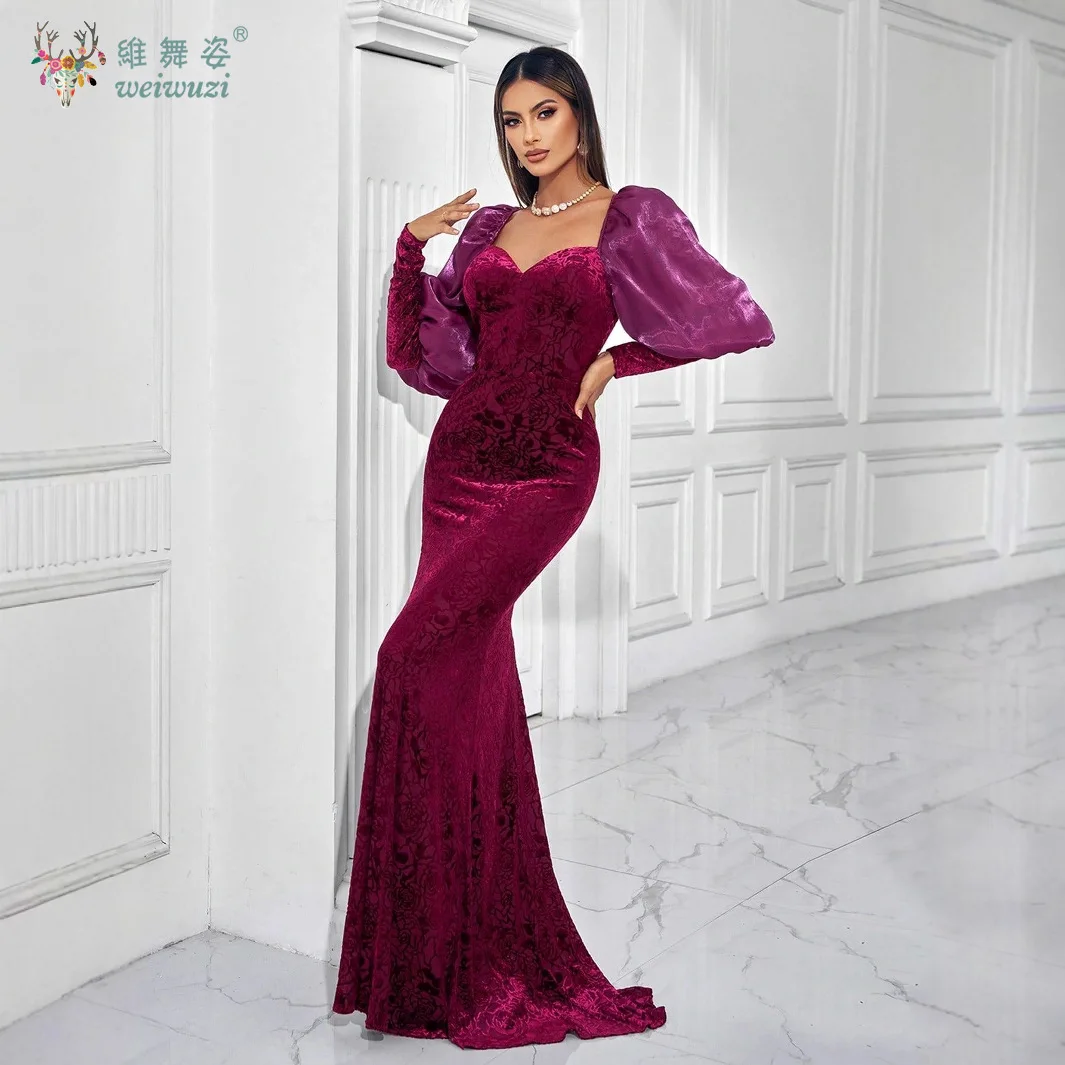 秋と冬の新パープル恋人ネックライン長袖バブルスリーブイブニングドレスフラワープリントスリムフィットボールドレス