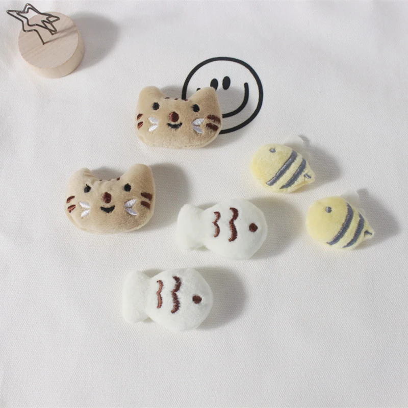 Cartoon Cute Snapper Brooch Plush Small Cat Fish Brooch Pins Backpack Jackets Pendant Plush Doll Badges Pins ﻿