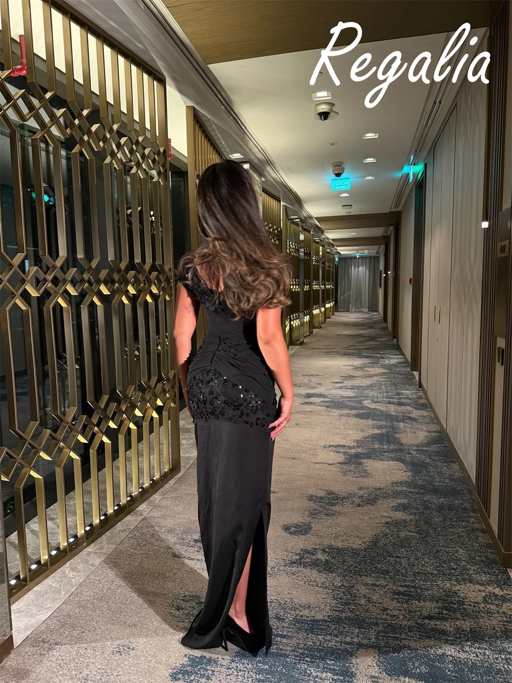 Customized Elegant Black Satin Evening Dress High Quality V-Neck Sleeveless Homecoming Dresses Soft  Special Occasion Gowns