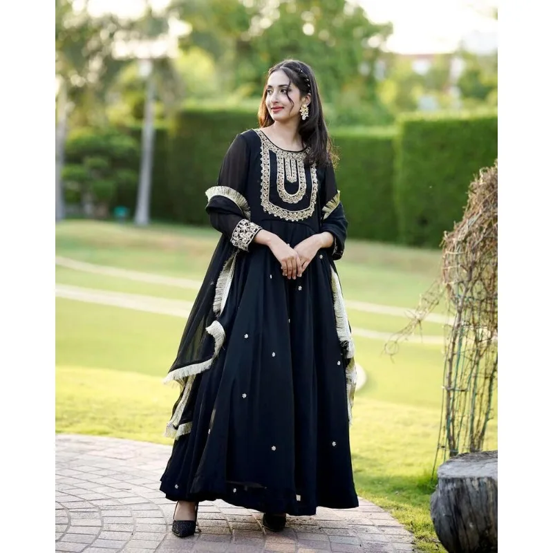 

Black Gown Salwar Kameez PakistanI Indian Wedding Party Dress Polaroid Suit