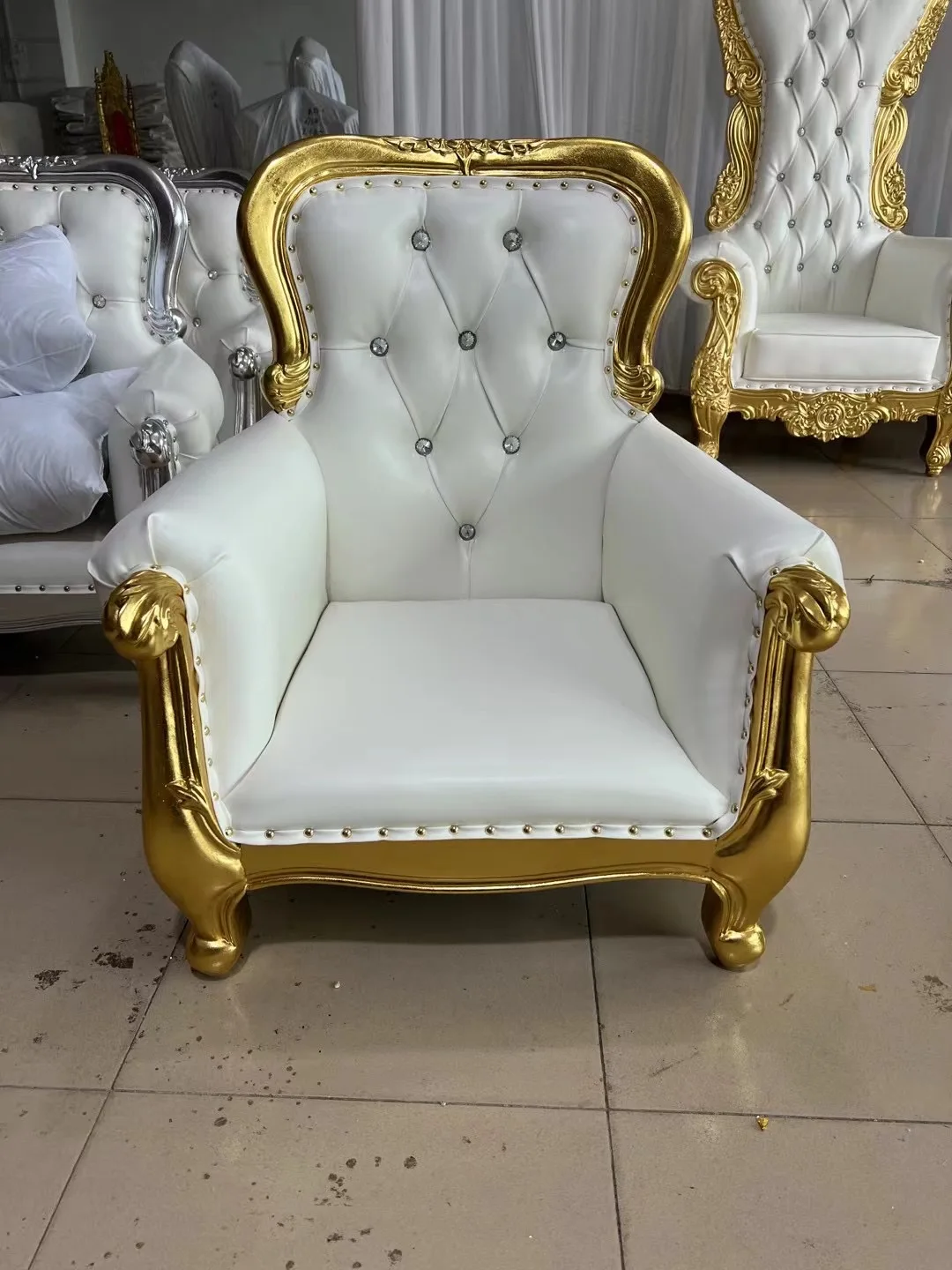 

Good Quality Gold Royal Throne Chair Kids Sofa Use Living Room Dining Party
