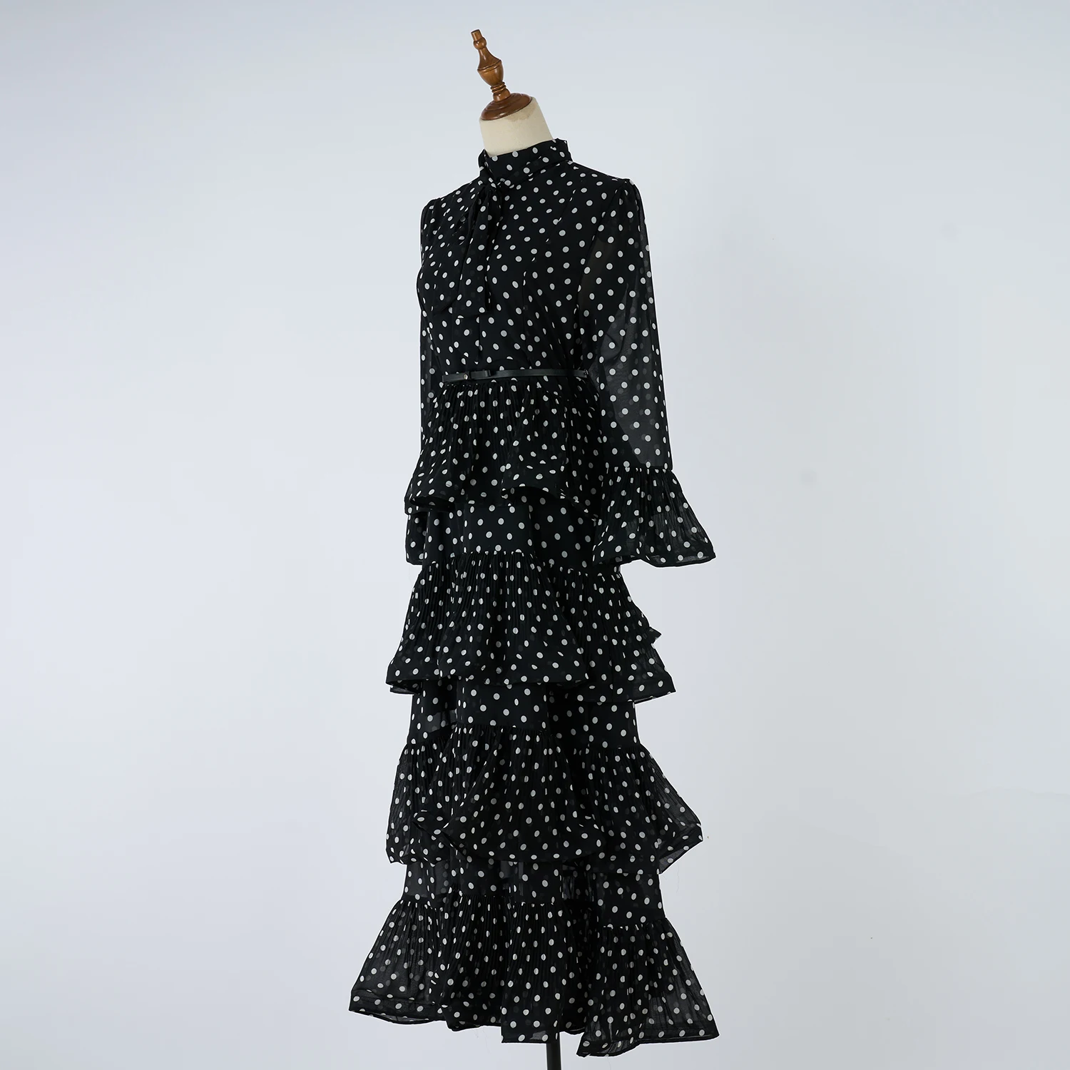 Vestido Longo Luxuoso com Estampa de Poá e Saia em Camadas, Estilo Casual de Alta Qualidade para o Outono, Saia de Fibra de P...