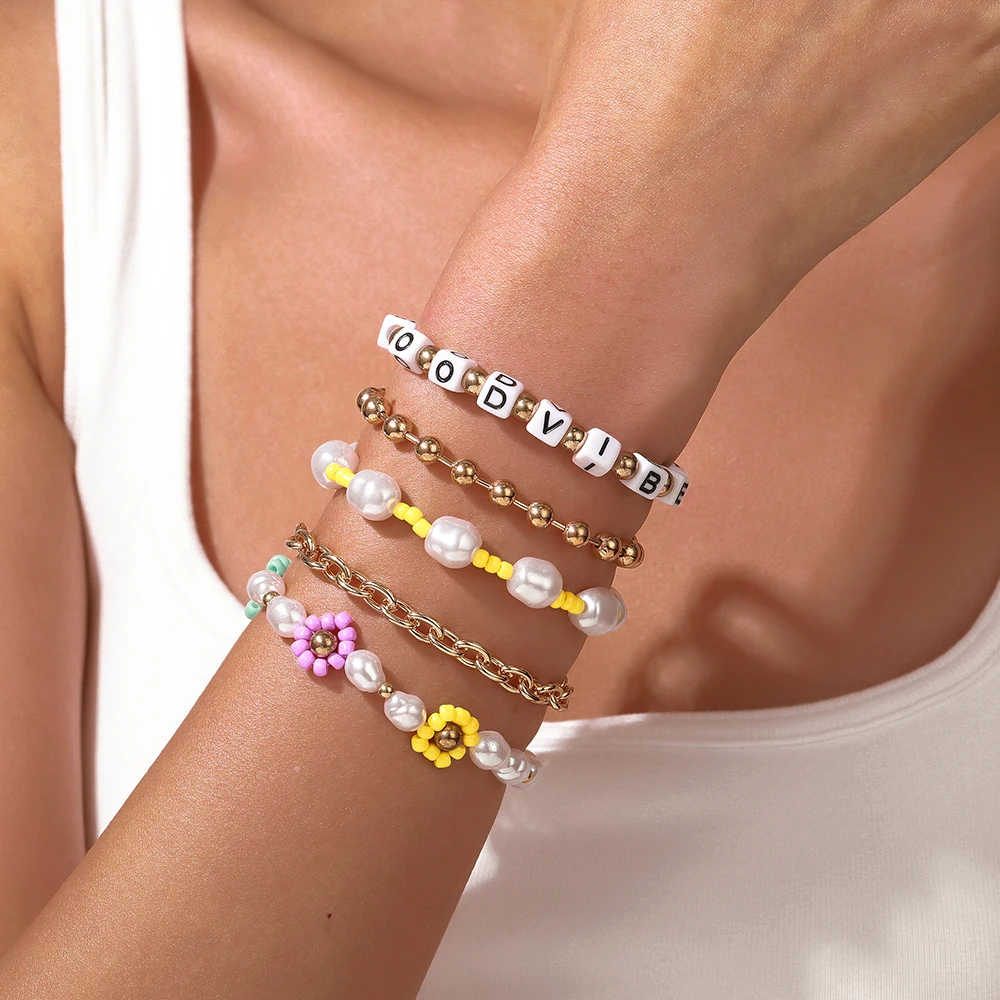 

5 Pcs/Set Sweet Cute Colorful Rice Beads Flower Pearl Bead Bracelet Bohemian Metal Chain Letter Bracelet Handmade Daily Jewelry