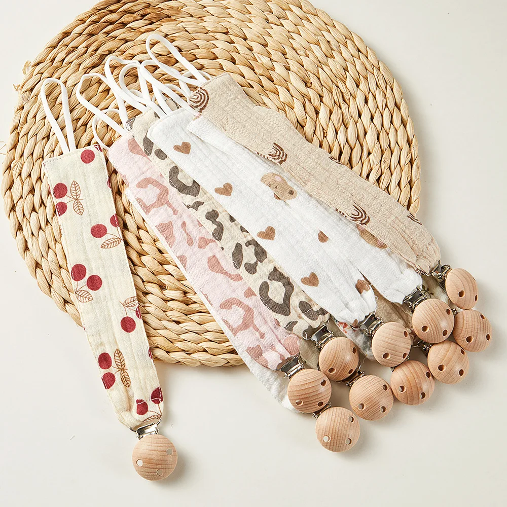 

Cute Print Cotton Fabric Gauze Baby Pacifier Clip Chain Safe Wooden Newborn Soother Nipple Holder Clips Anti-drop Pacifier Clip