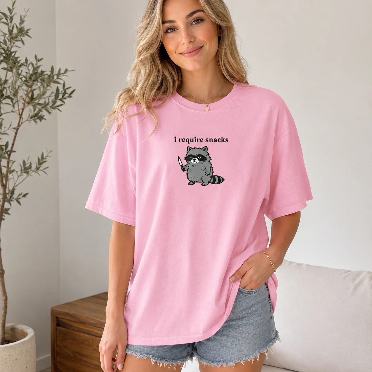 I Need Snacks Fun T-shirts Raccoon Girl T-shirts Cute Animal Lover T-shirts Casual Pattern T-shirts Cotton Breathable T-shirts