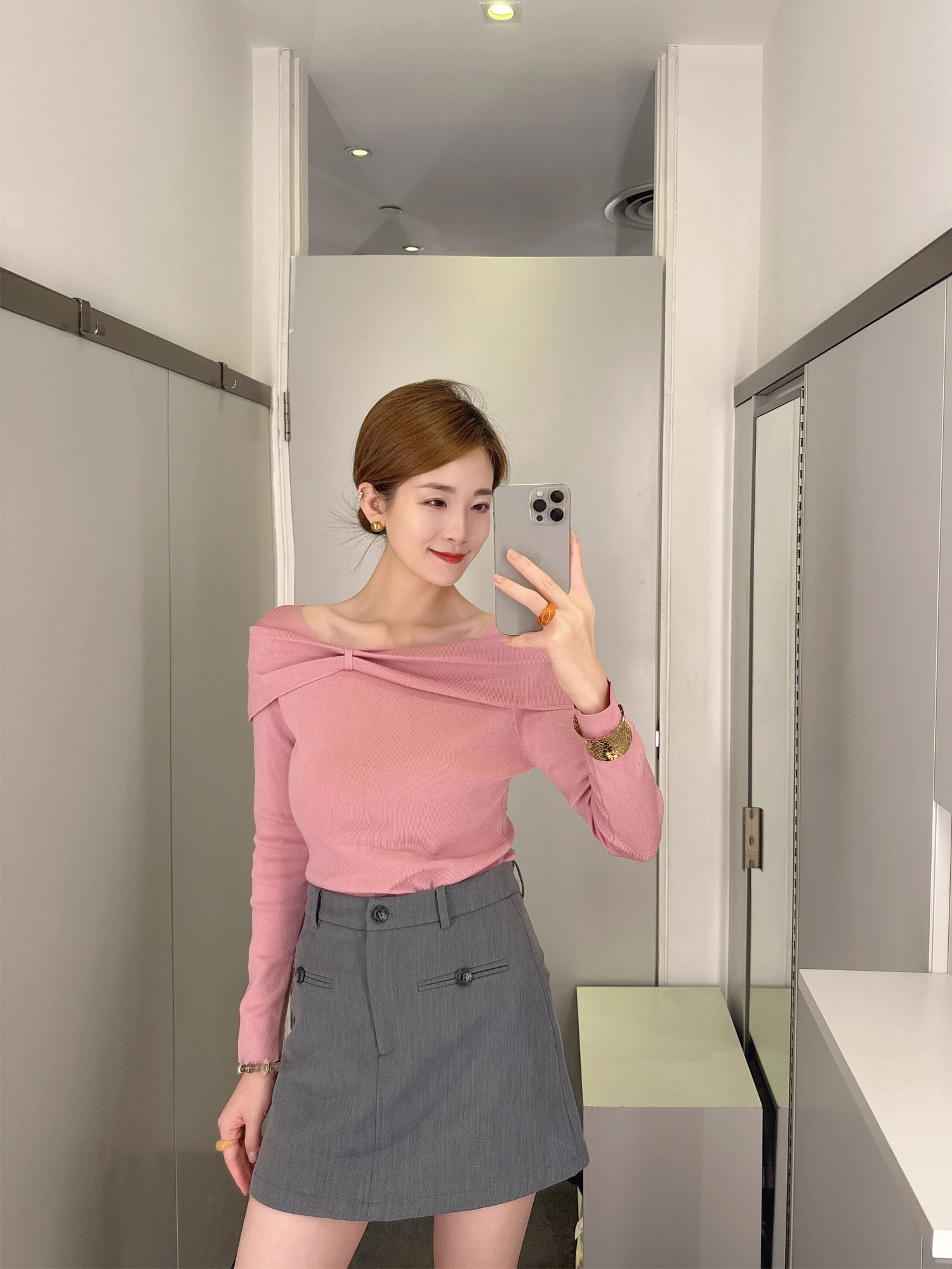 

Осенний новый вязаный топ на одно плечо с высоким воротом, женский облегающий базовый топ Ci Walk Commute Dail...