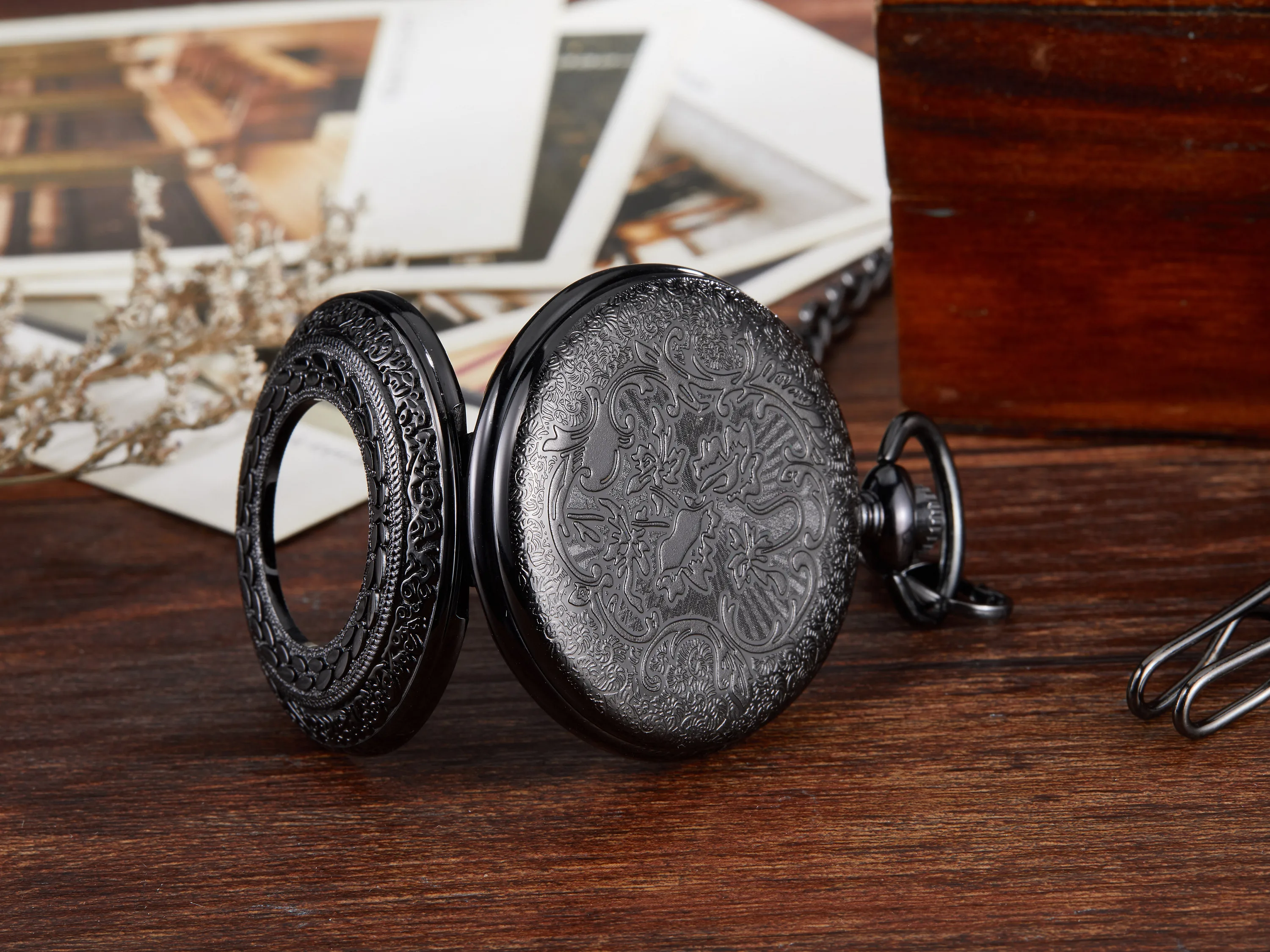 Vintage Black Pocket Watch Mechanical Man Hand Wind Steampunk Necklace Fob Watch Chain Roman Numerals Lady Clock For Women Men