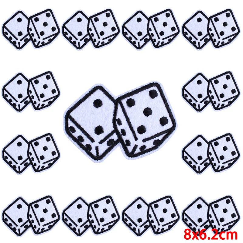 10 pz/lotto carte da gioco all\'ingrosso ricamo Patch ferro su toppe per abbigliamento toppe termoadesive su vestiti cucire Applique