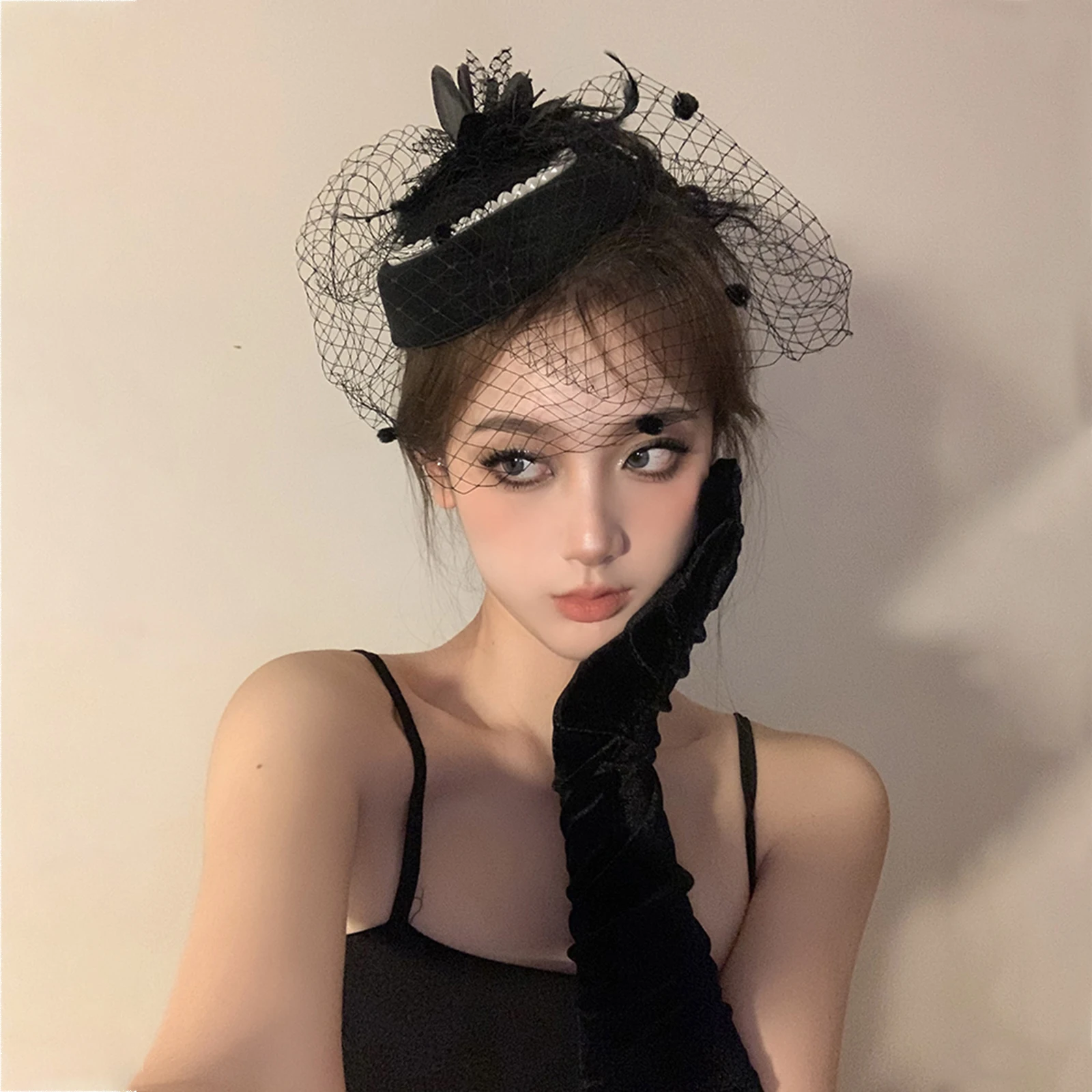 Women’s Fascinator Hat Vintage Flower Feather Tea Party Headwear Veil Church Wedding Cocktail Hat Elegant Pearls Fedoras Hat