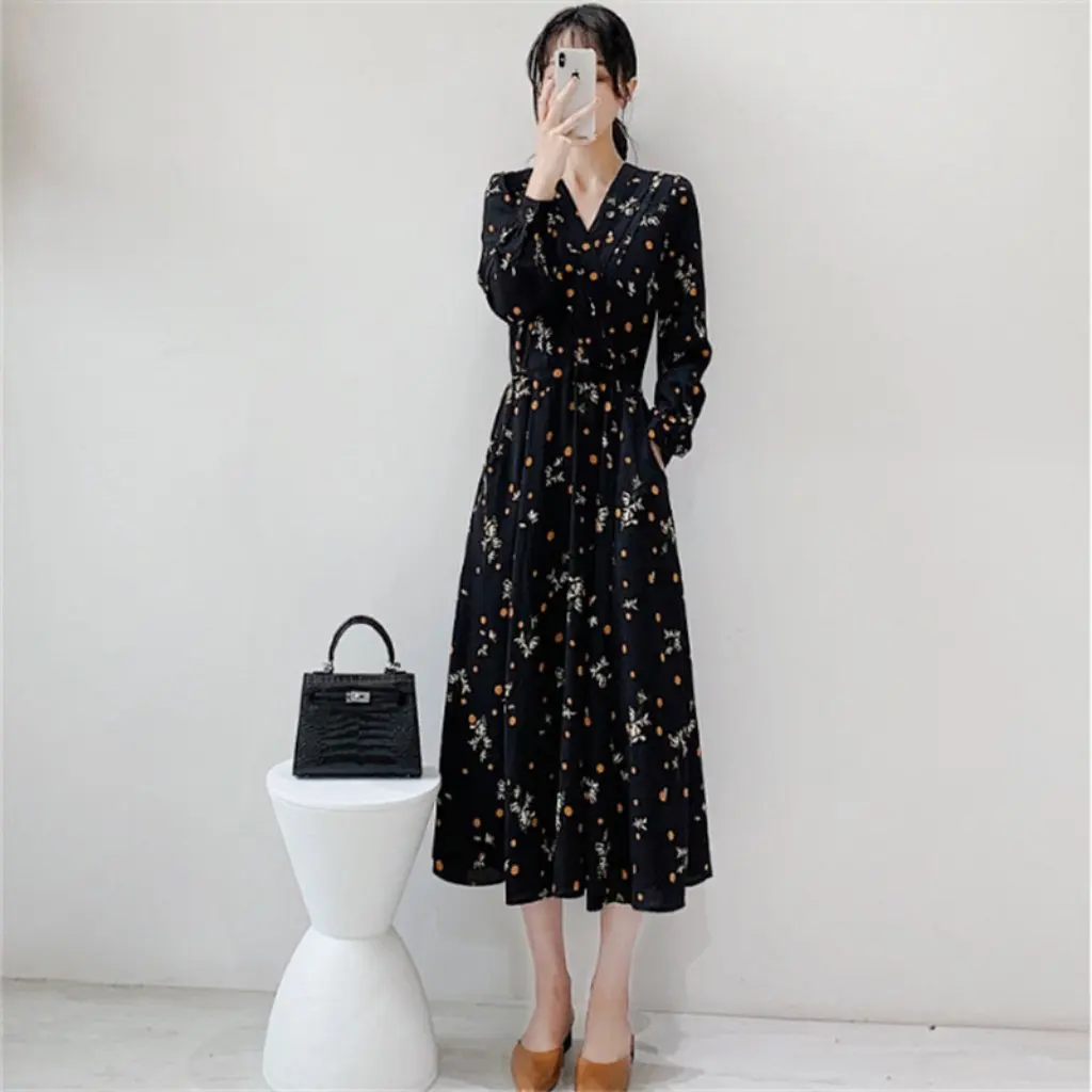 Falda adelgazante de talla grande para mujer, vestido de otoño de estilo coreano que cubre el vientre, diseño de diosa del temperamento, moda de reducción de edad