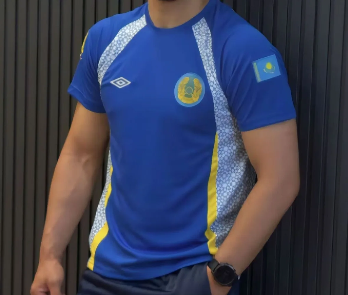 أوروبا والولايات المتحدة 2025 الأكثر مبيعاً ملابس فريق كازاخستان الجديدة الموحدة الرياضية ثلاثية الأبعاد ملابس رجالية مطبوعة رقمية