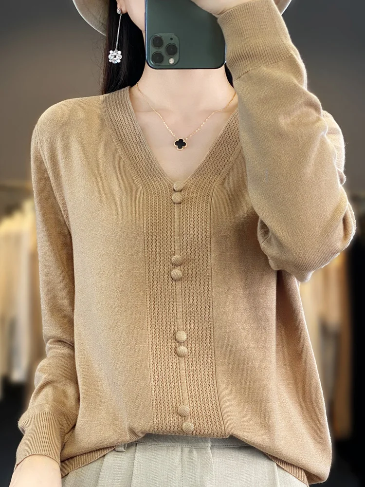 Spring and Autumn New Knitted Thin V-neck Comfortable Silk Cotton Fabric Loose and Comfortable Women's Top