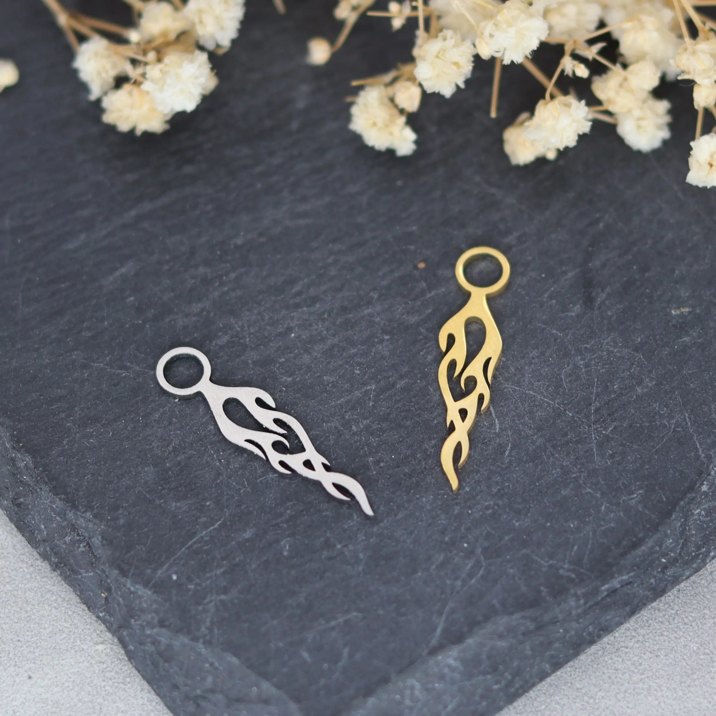 3 sztuk Punk płomień ogień Metal DIY frędzle kolczyki bransoletki Charms do tworzenia biżuterii wisiorek ze stali nierdzewnej Totem diy akcesoria — zdjęcie 4