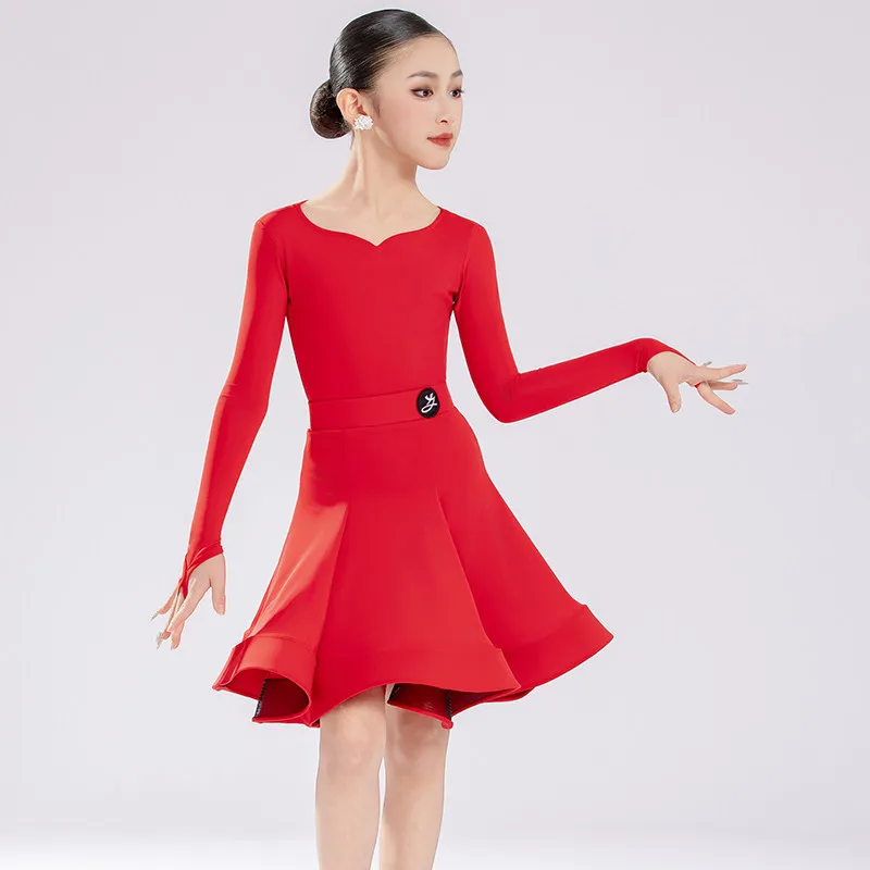 

Детские костюмы для выступлений по латиноамериканским танцам 2026 года для девочек: комплекты с длинными рукавами и разрезными юбками для тренировок, одежда для ча-ча-ча и румбы XH4381