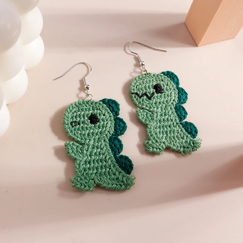 Aihua handgefertigte gestrickte niedliche Tier-Dinosaurier-Ohrringe für Frauen und Mädchen, gehäkeltes Einhorn, Bär, Fuchs, Hund, Ohrringe, niedliche Schmuckgeschenke – Detail 5