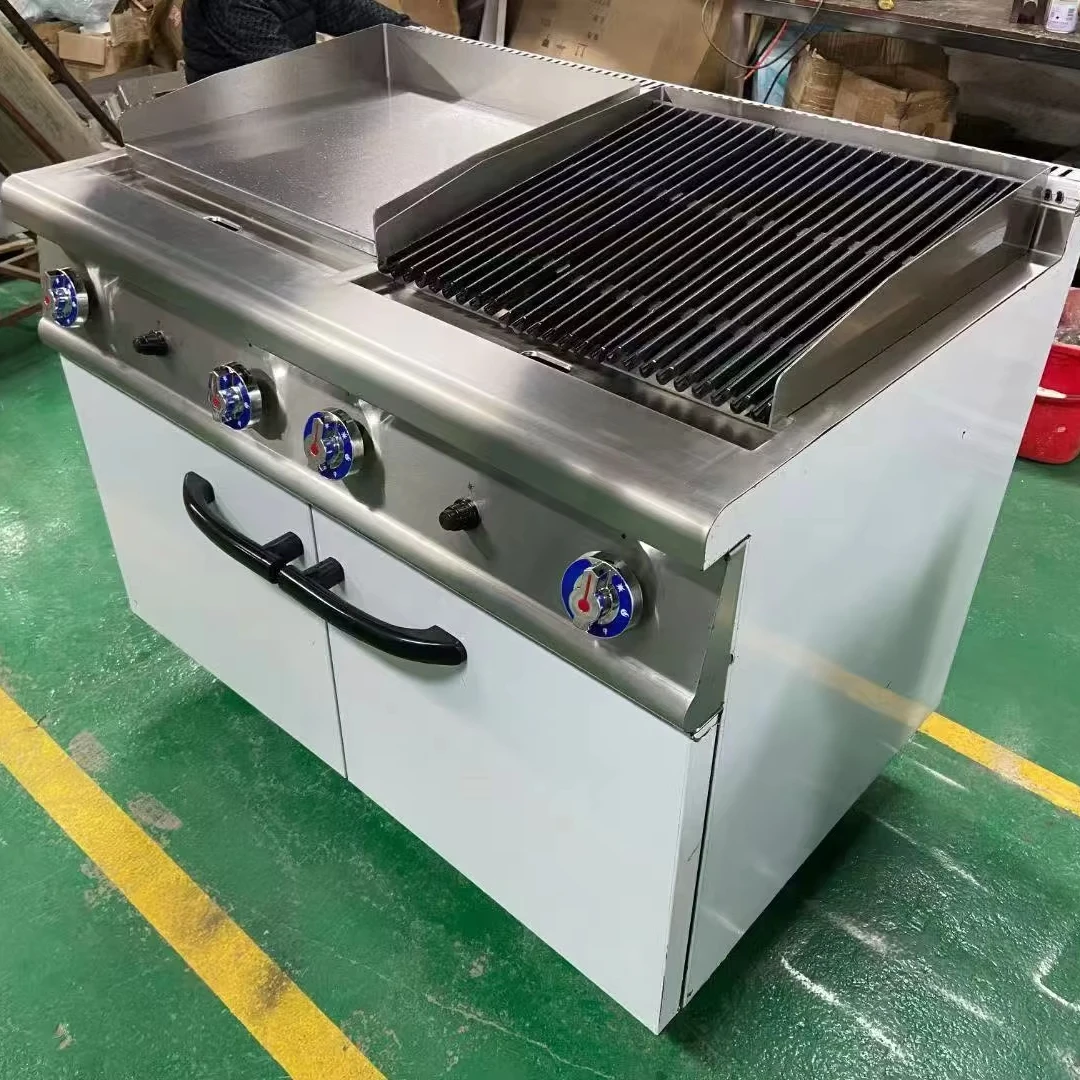 

Коммерческий ресторан, кухня, отдельно стоящая газовая плита, духовка