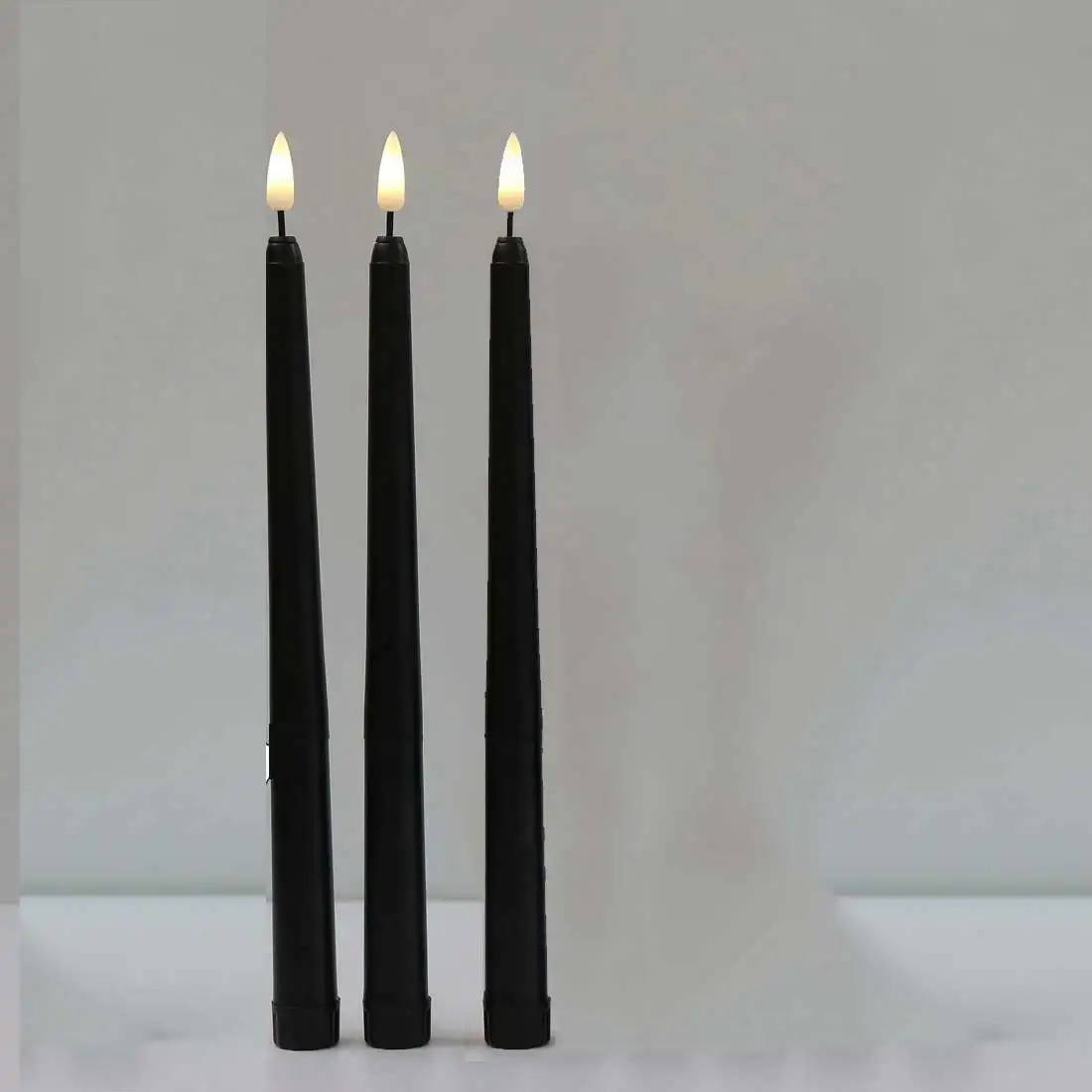 3 of 6 stuks zwarte vlamloze LED-conische kaarsen 11 inch, plastic realistisch flikkerend decoratief Halloween-kaarslicht