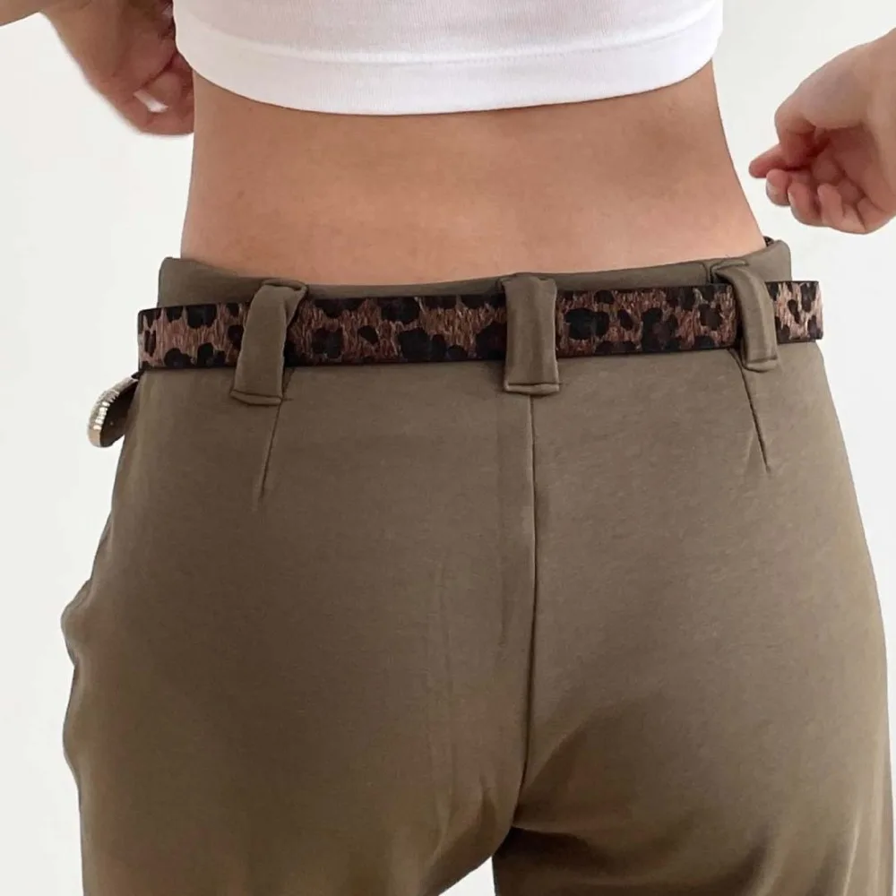 

Versatile Y2K Leopard Print Belt Cool Slender Carved Buckle Belt Alloy Black PU Vintage Waistband Cowgirls