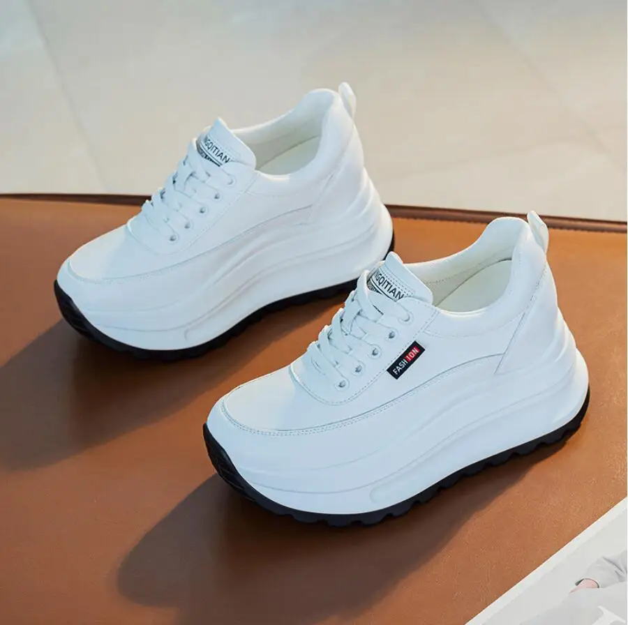 

Женские повседневные туфли из натуральной кожи на плоской платформе, модные туфли для увеличения роста, толстая подошва 7 см, брендовые белые туфли