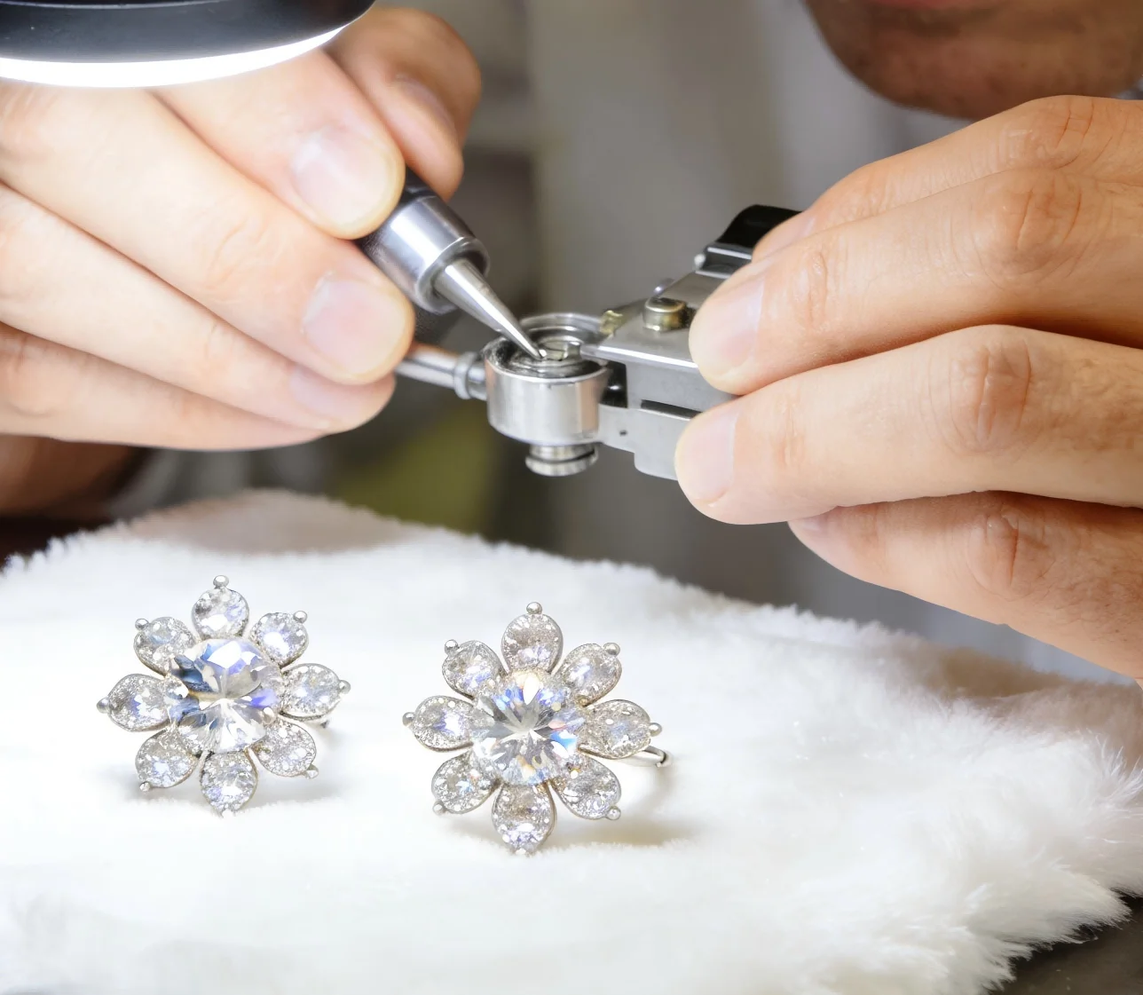 

Jewelry customization service& Please contact us if you need any help.