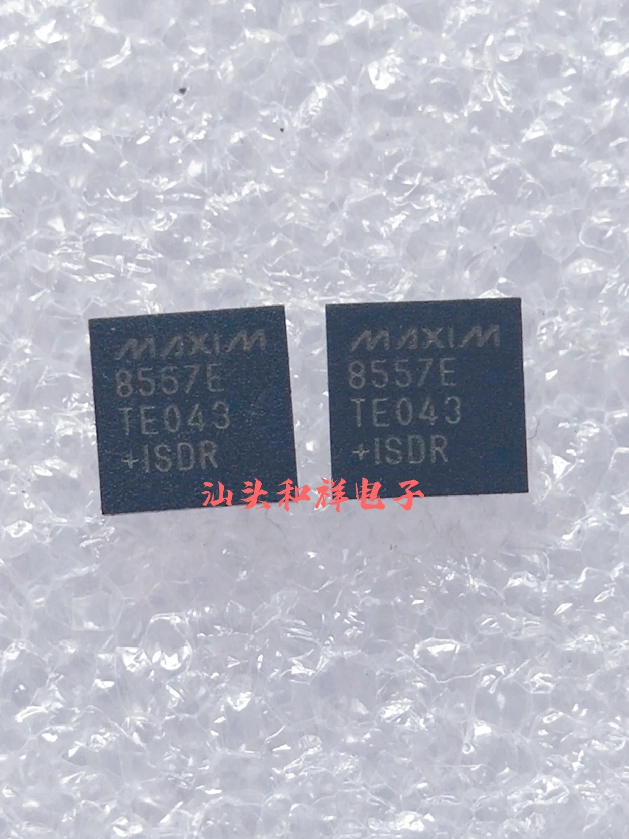 

НОВЫЙ MAX8557ETE T MAX8557ETE MAX8557 QFN-16 10 шт.