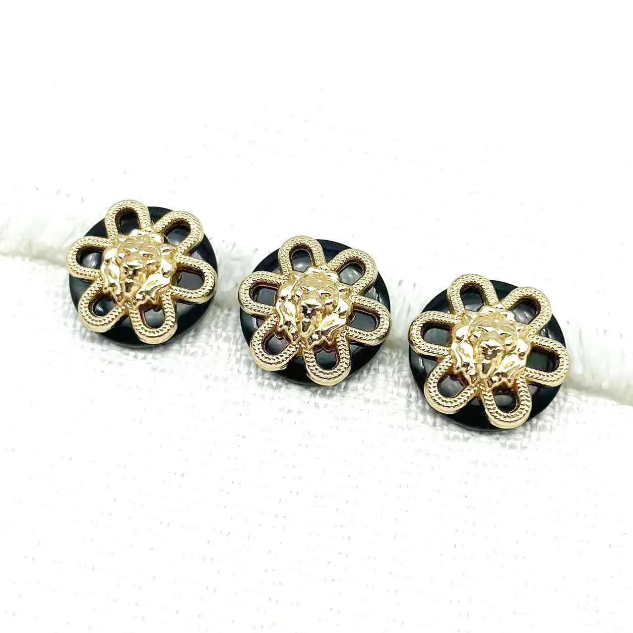 6PCS Of High-end Lion Metal Buttons for Clothing Decorate Sewing Accessories DIY Handmade Craft Supplies Needlework