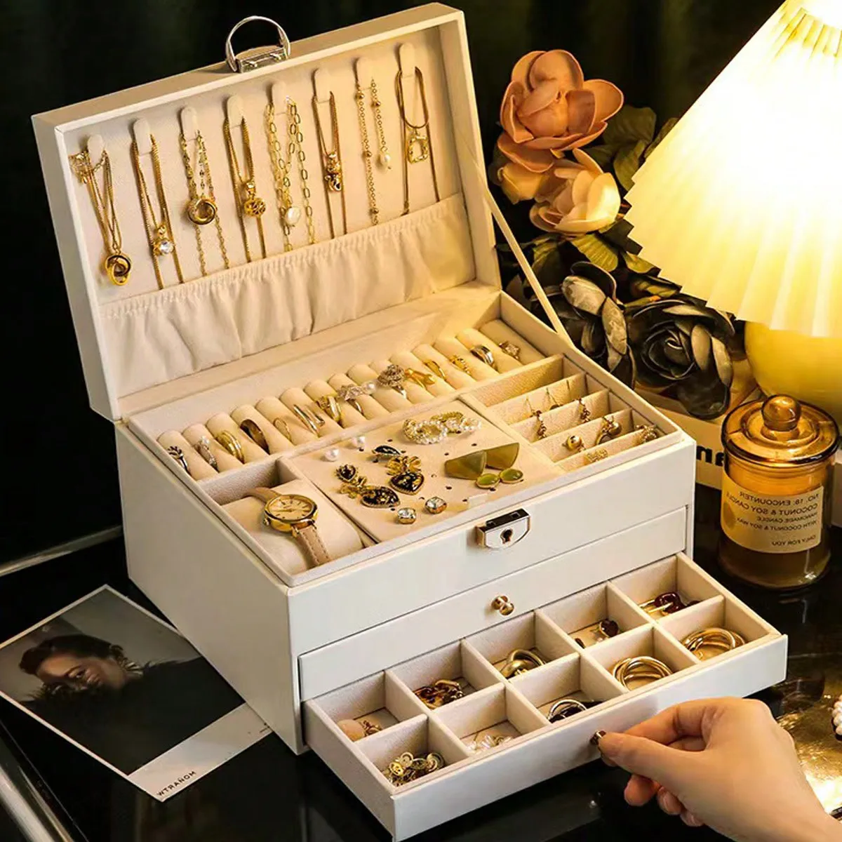 1 Stück 3-lagige Schmuckschatulle aus PU-Leder mit großem Fassungsvermögen: Abschließbare Aufbewahrung für Uhren, Ringe, Ohrringe und Halsketten