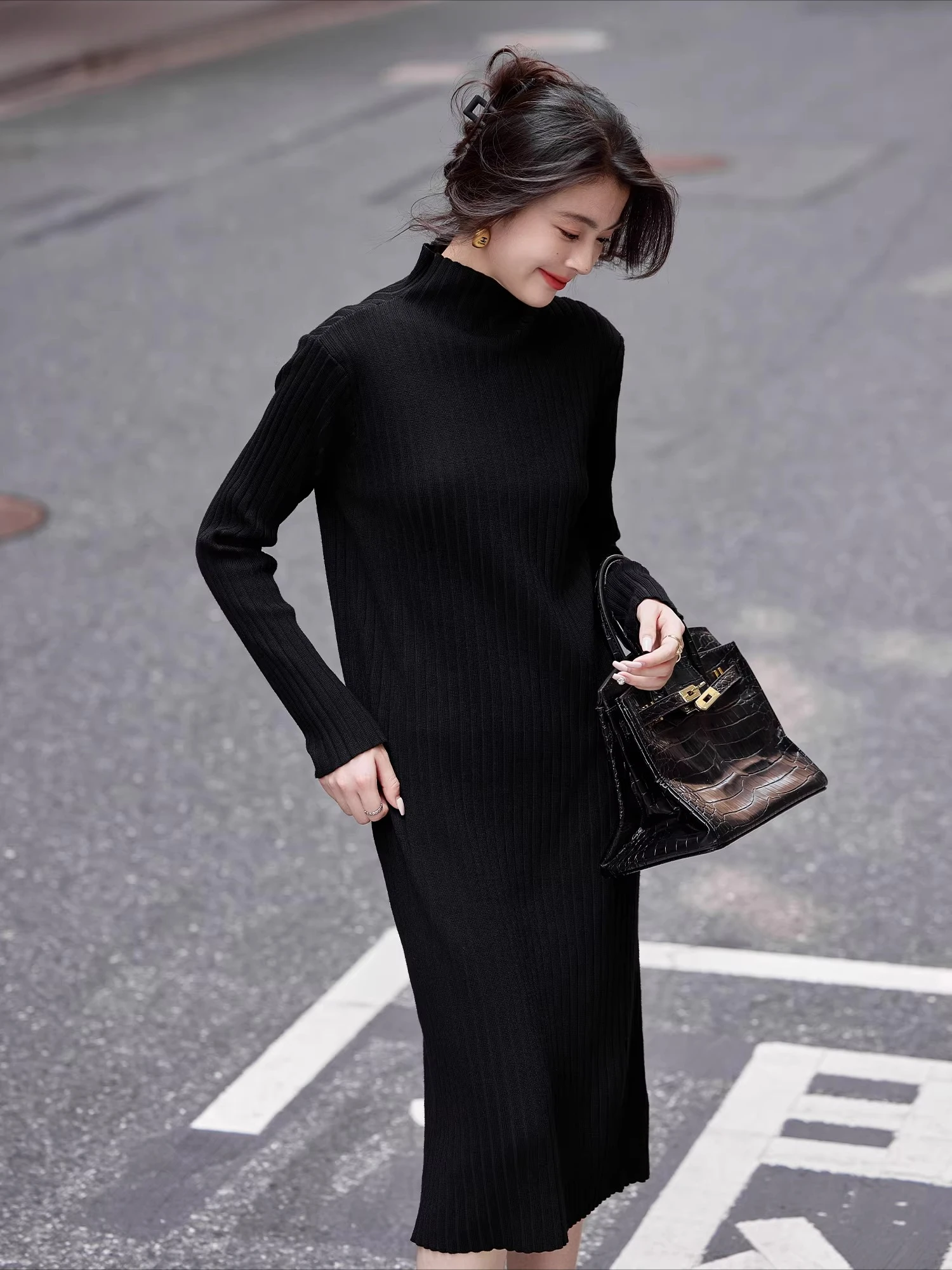 

Длинное кашемировое платье-свитер с высоким воротником, черное, трикотажное, женское, утепленное, осенне-зимняя новинка.