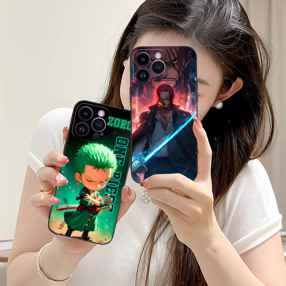 Zoro Law Robin Phone Case for iPhone 16 15 14 13 12 11 X XR XS 8 7 Pro Max Plus Mini Black Cellphones Cover Smartphone