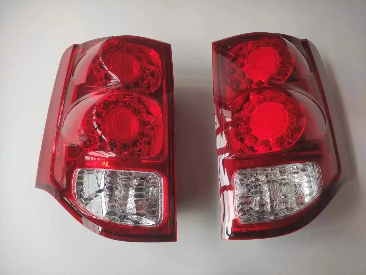 

Pair Left/right 05182535AD 05182534AD 5182535AD 5182534AD for Chrysler Daejelon 2011-2019